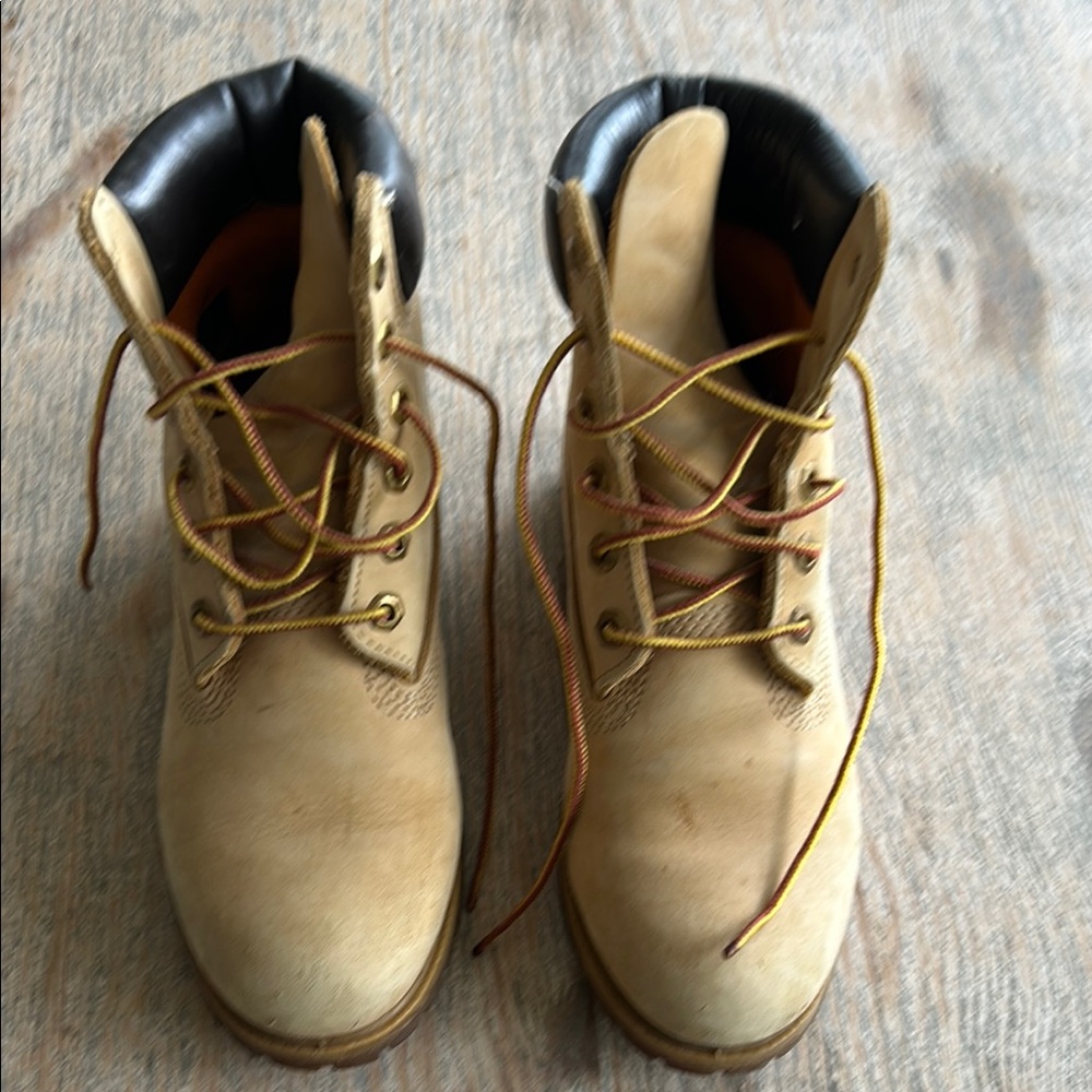 Timberland Tan Leather Work Boots 6-Inch Ankle Height